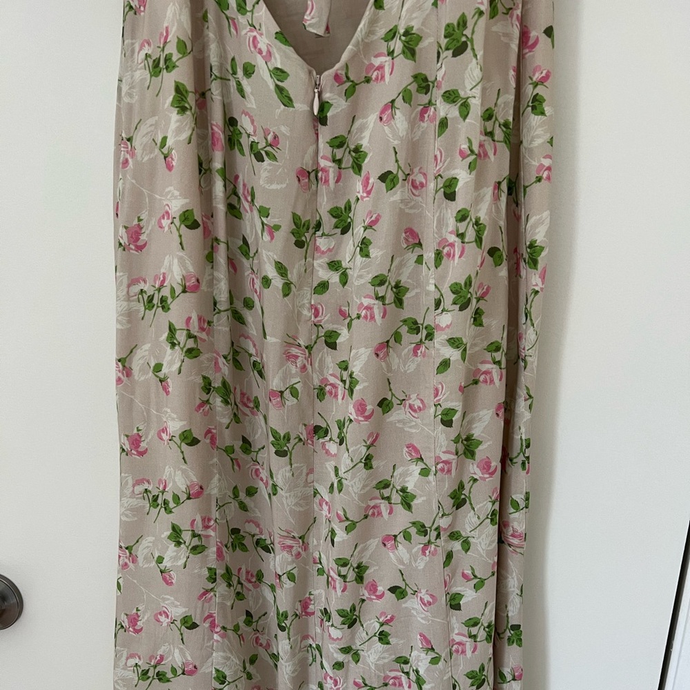 Hartley Dress in Vanessa Print
LPA Revolve - Picture 4 of 10